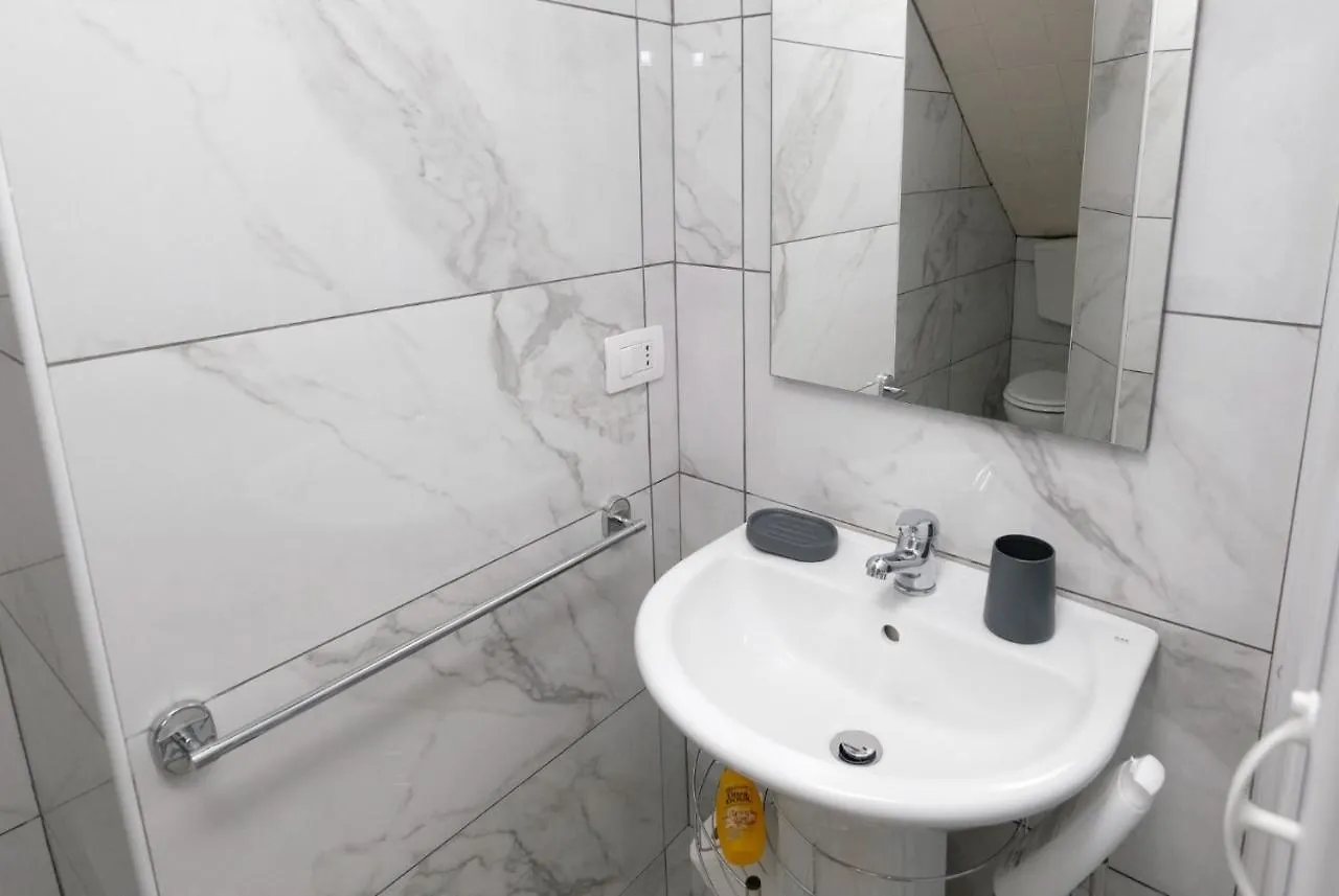 Mg House Apartment Naples 0*,
